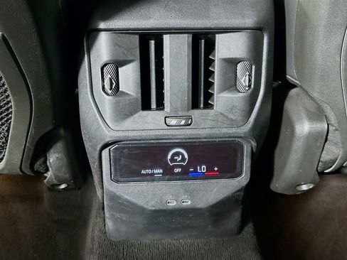 Used 2025 BMW X3 xDrive30i AWD/4WD image 24