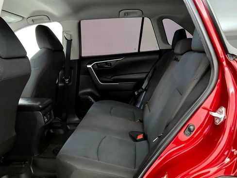 Certified 2022 Toyota RAV4 LE AWD/4WD image 21