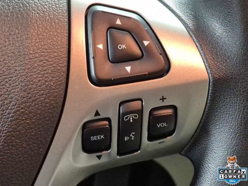 Used 2018 Ford Taurus SE FWD image 13