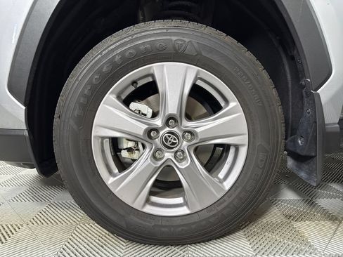 Used 2025 Toyota RAV4 XLE AWD/4WD image 20