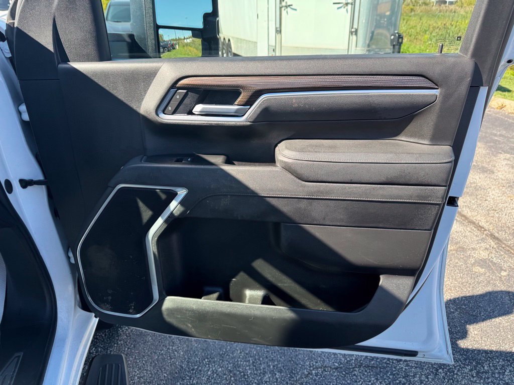 Used 2025 Chevrolet Silverado 2500 LT w/ Safety Package AWD/4WD image 18