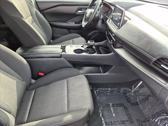 Used 2025 Nissan Rogue SV FWD image 20
