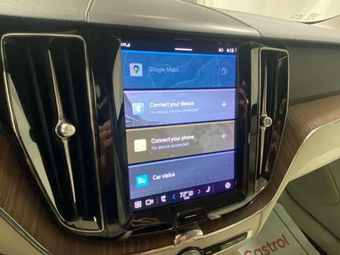 Used 2022 Volvo XC60 B5 Momentum w/ Climate Package image 18