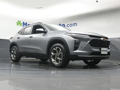 New 2026 Chevrolet Trax LT w/ Driver Confidence Package FWD image 26