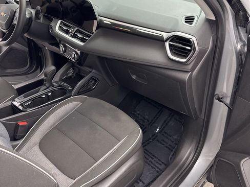 Used 2025 Chevrolet TrailBlazer LT AWD/4WD image 26