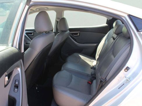 Used 2012 Hyundai Elantra Limited w/ Technology Pkg 5 FWD image 10
