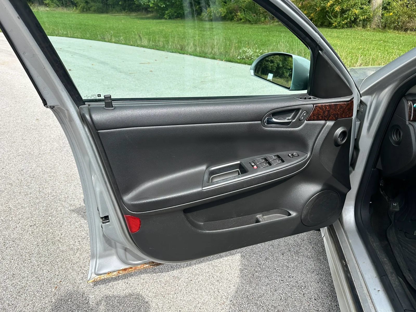 Used 2012 Chevrolet Impala LT FWD image 10