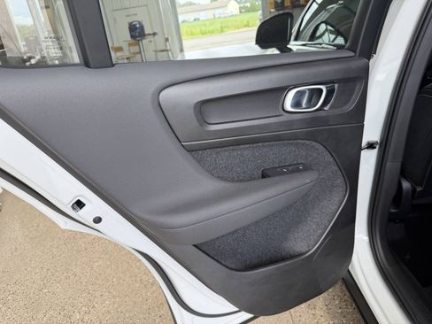 Used 2023 Volvo C40 P8 Recharge Ultimate AWD/4WD image 28