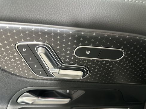 New 2025 Mercedes-Benz GLA 250 4MATIC image 12