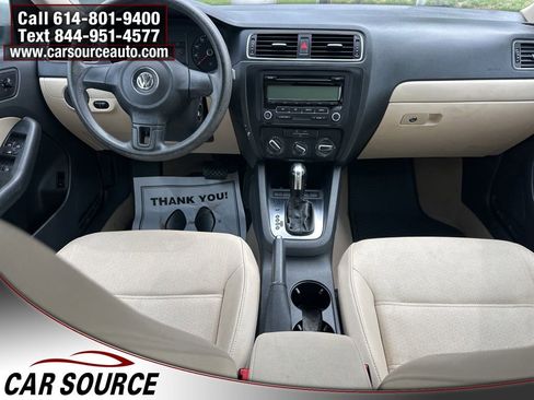 Used 2011 Volkswagen Jetta SE FWD image 11