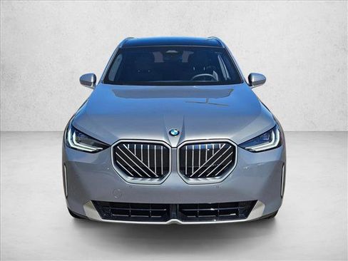 Used 2025 BMW X3 xDrive30i w/ Convenience Package image 2