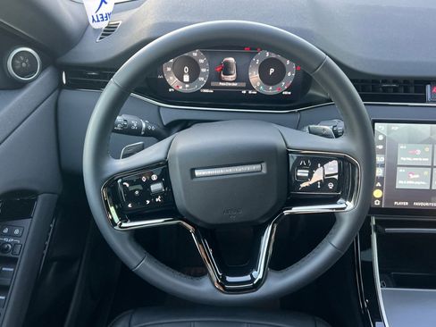 Used 2026 Land Rover Range Rover Evoque S image 17