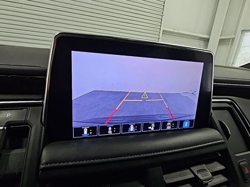 Used 2021 Chevrolet Tahoe Z71 w/ Luxury Package image 21