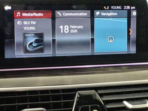 Used 2017 BMW 530i xDrive image 19