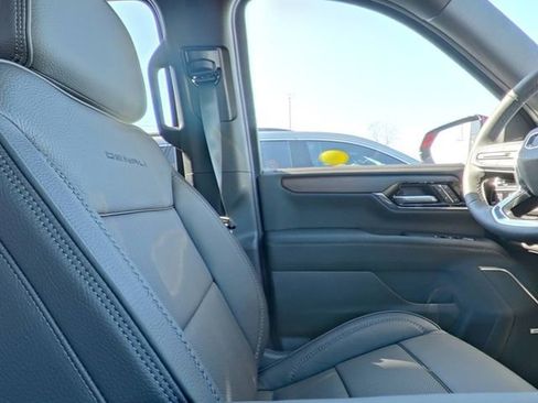 New 2026 GMC Yukon XL Denali w/ Sun & Power Step Package AWD/4WD image 30