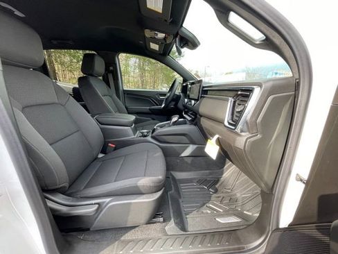 New 2026 GMC Canyon Elevation w/ Convenience Package RWD image 24