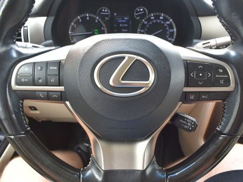 Used 2020 Lexus GX 460 Premium w/ Premium Package AWD/4WD image 23