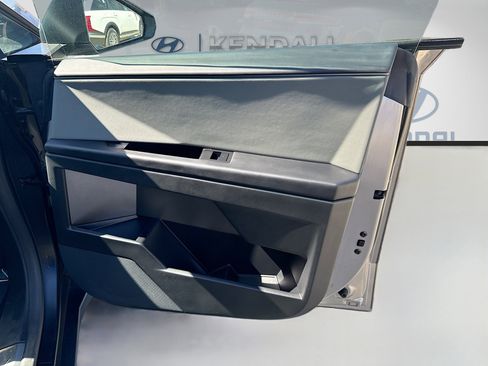 Used 2024 Tesla Cybertruck AWD Crew Cab image 32