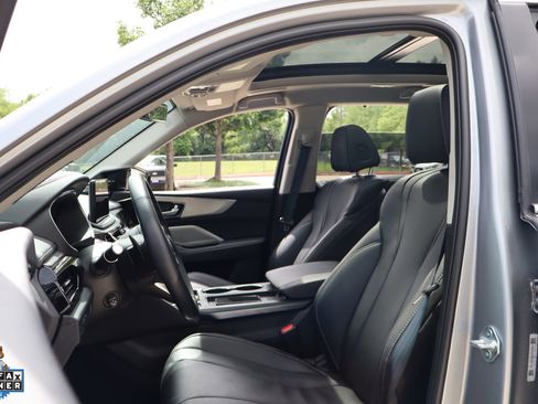 Used 2025 Acura MDX FWD w/ Technology Package image 11
