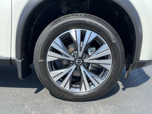 Used 2021 Nissan Rogue SV AWD/4WD image 10
