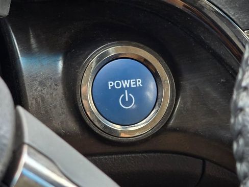 Used 2018 Toyota Avalon XLE Plus FWD image 24