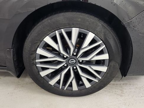 Used 2023 Nissan Altima 2.5 SV FWD image 9