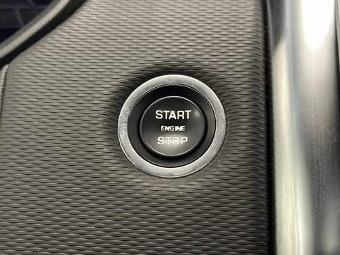 Used 2023 Land Rover Discovery S R-Dynamic image 35