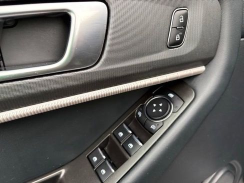 Used 2025 Ford Explorer ST-Line image 22