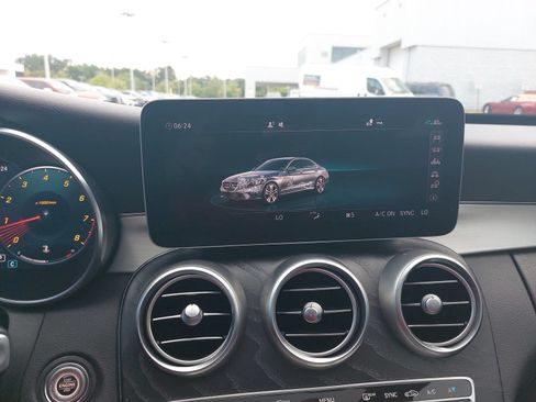 Used 2019 Mercedes-Benz C 300 4MATIC Sedan image 23