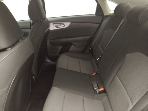 Used 2022 Kia Forte LXS FWD image 18