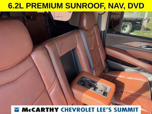 Used 2015 Cadillac Escalade ESV Premium image 44