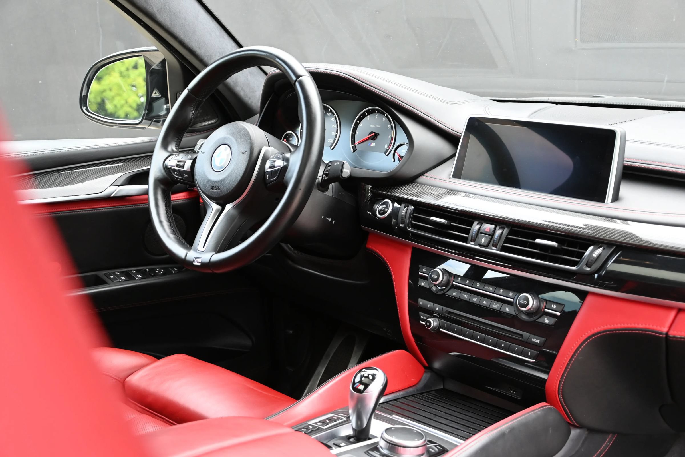 Used 2018 BMW X6 M AWD/4WD image 19