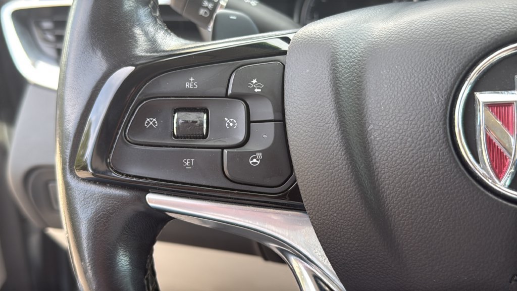 Used 2024 Buick Enclave Essence FWD image 26