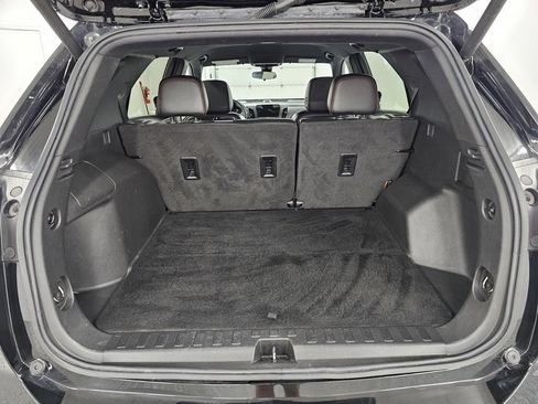 Used 2023 Chevrolet Equinox RS FWD image 25