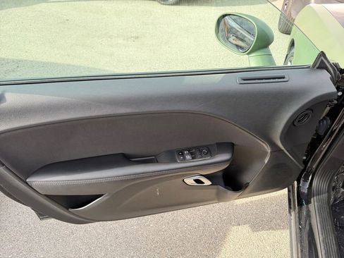 Used 2022 Dodge Challenger R/T w/ Blacktop Package image 10