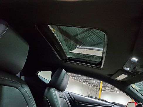 Used 2016 Chevrolet Camaro LT RWD image 15