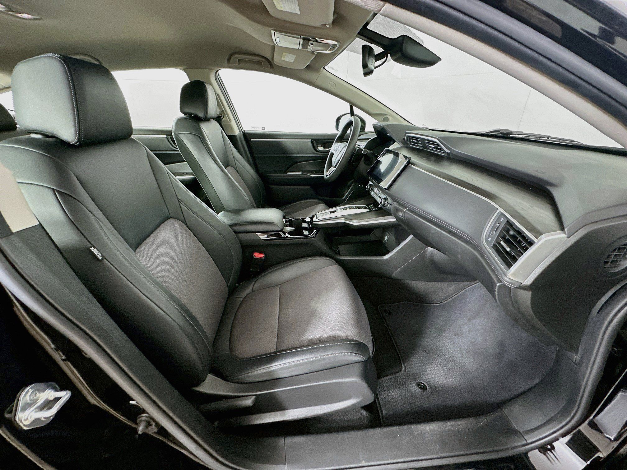 Used 2018 Honda Clarity Plug-In Hybrid image 29