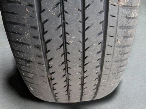 Certified 2021 Toyota Prius XLE FWD image 29