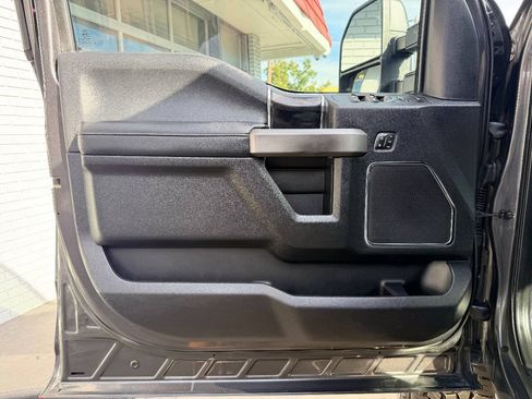 Used 2020 Ford F250 Platinum AWD/4WD image 19