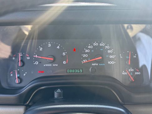 Used 2004 Jeep Wrangler Sahara w/ Dual Top Group AWD/4WD image 18
