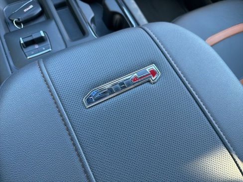 Used 2025 GMC Sierra 2500 AT4 image 31