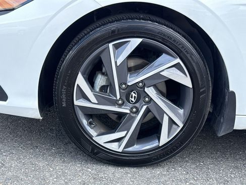 Certified 2025 Hyundai Elantra Sport FWD image 12