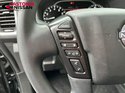Used 2023 Nissan Frontier SV image 23