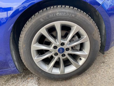 Used 2016 Ford Fusion SE FWD image 6