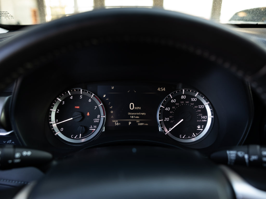 Used 2024 Toyota Highlander LE AWD/4WD image 17
