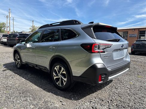 Used 2022 Subaru Outback Limited AWD/4WD image 5
