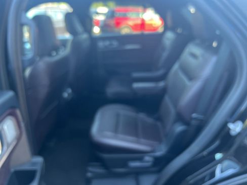 Used 2025 Ford Explorer Platinum w/ LUX Leather Package image 17