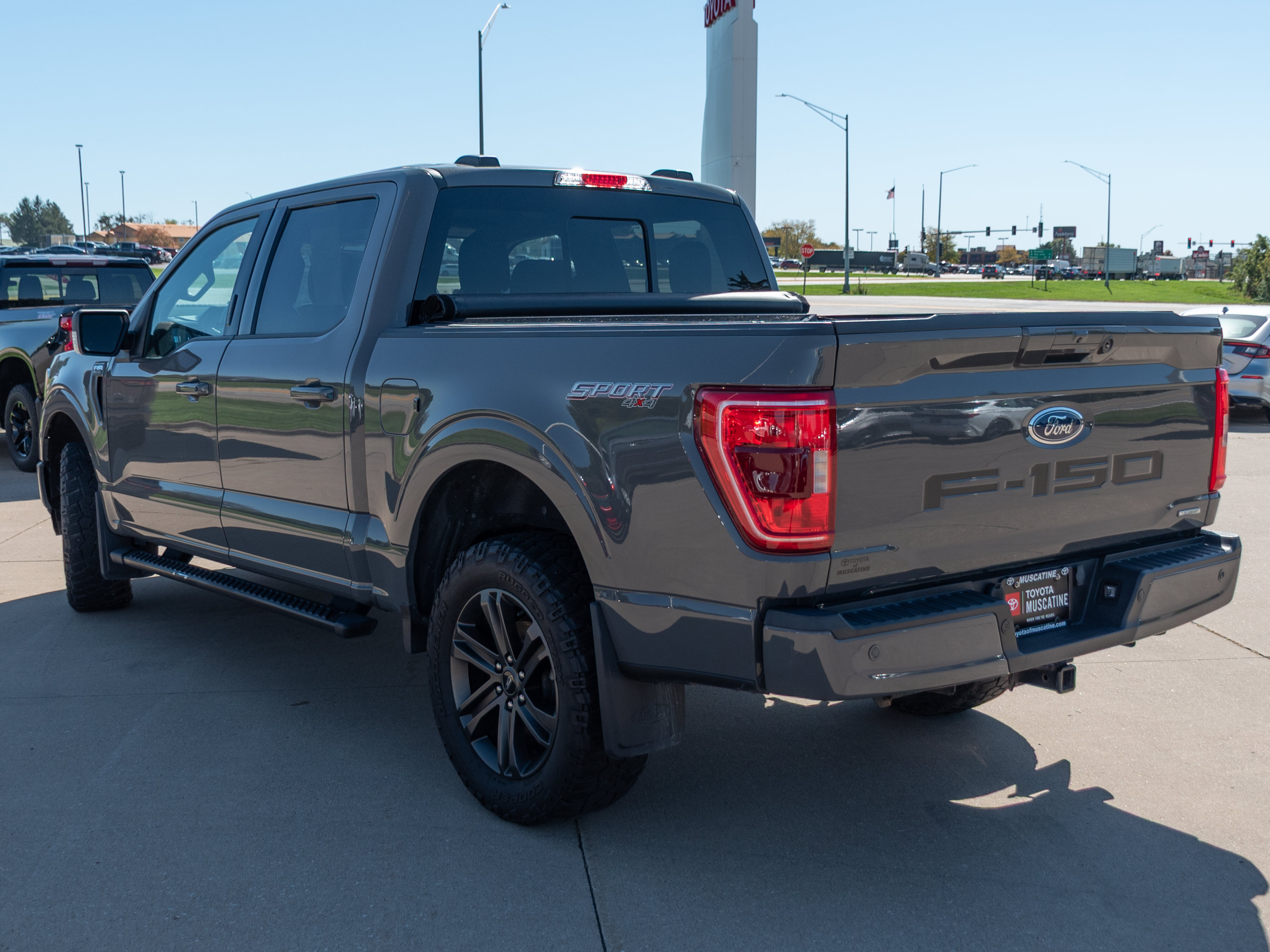 Used 2021 Ford F150 XLT w/ Equipment Group 302A High AWD/4WD image 19