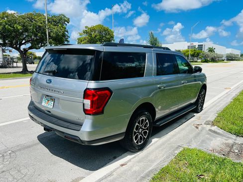 Used 2022 Ford Expedition Max XLT RWD image 5