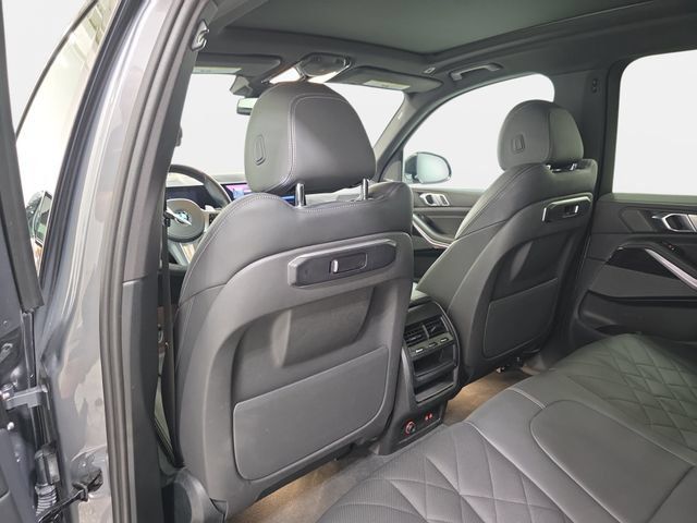 Certified 2024 BMW X5 xDrive40i w/ M Sport Package AWD/4WD image 10